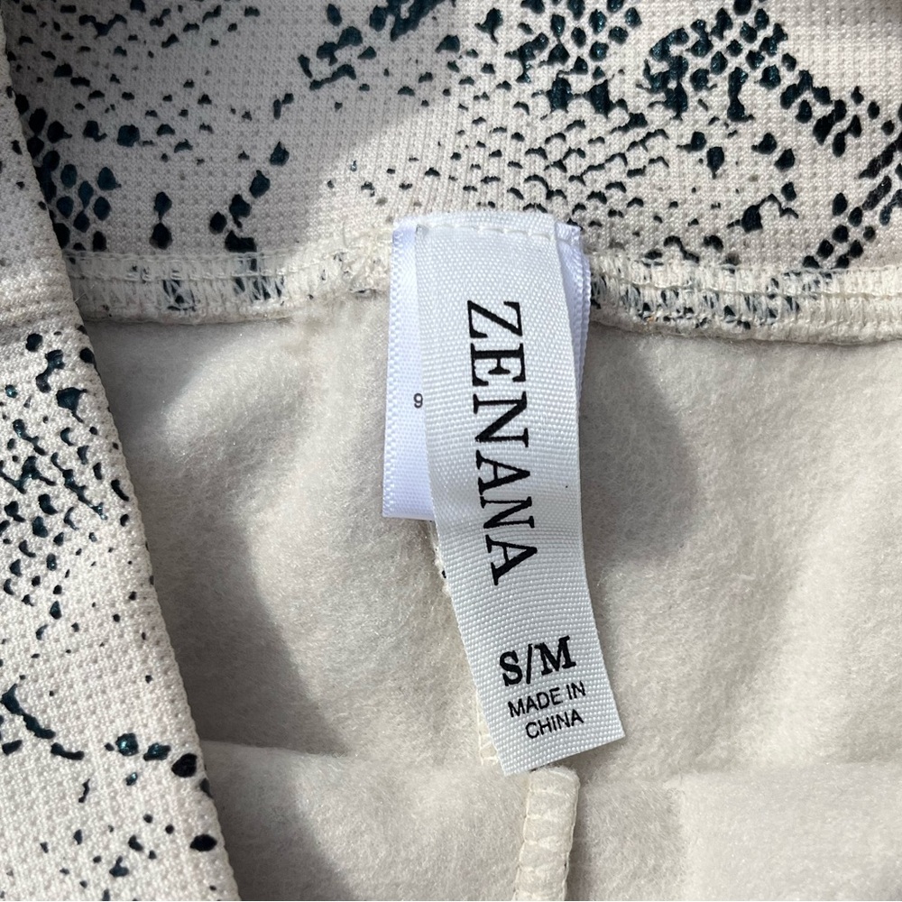 NWT Zenana Fleece Lined Snake Print Leggings S/M - Picture 8 of 10